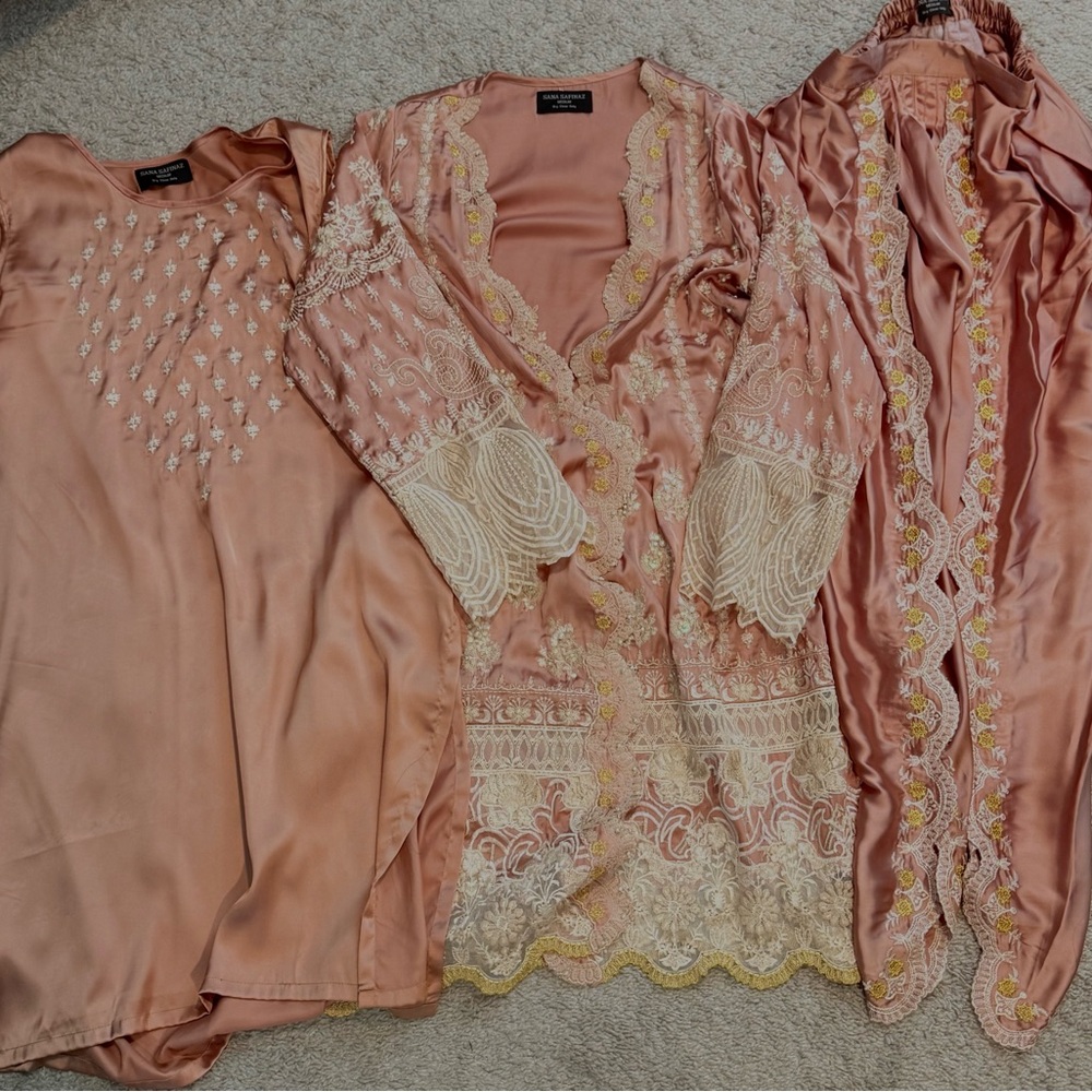 Pakistani designer shalwar Kameez sana safinaz asim jofa Maria b used medium Eid - Picture 2 of 16